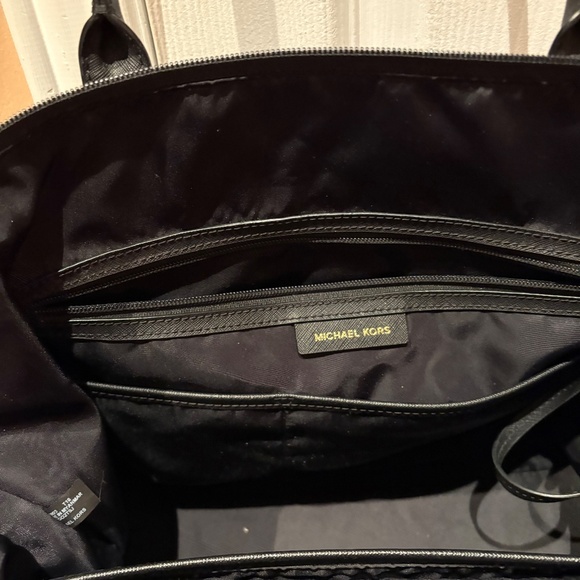Michael Kors Tote Bag - Picture 8 of 8